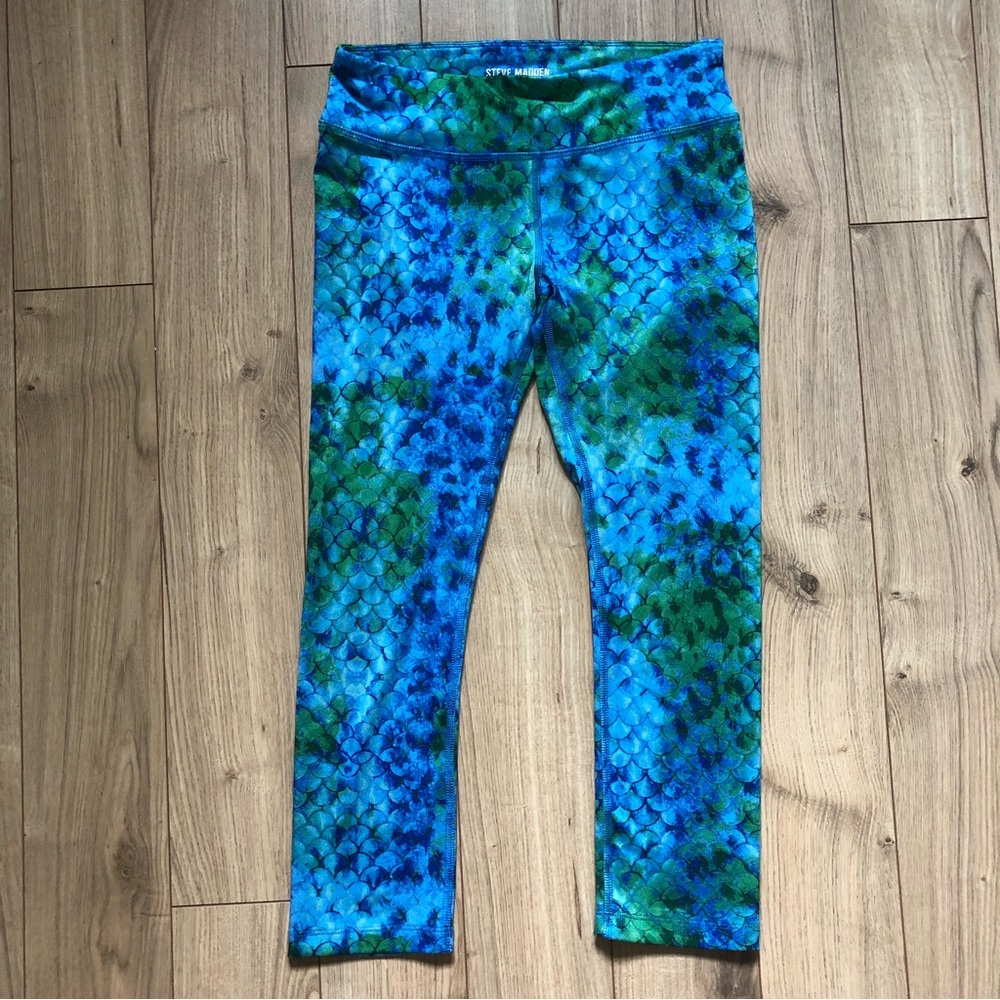 Women’s Steve Madden Mermaid Quick Dry Cropped athletic leggings size S